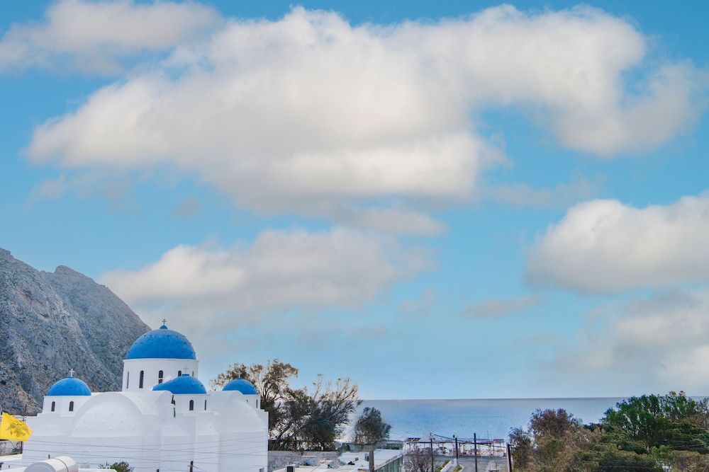 undefined Santorini NY 4