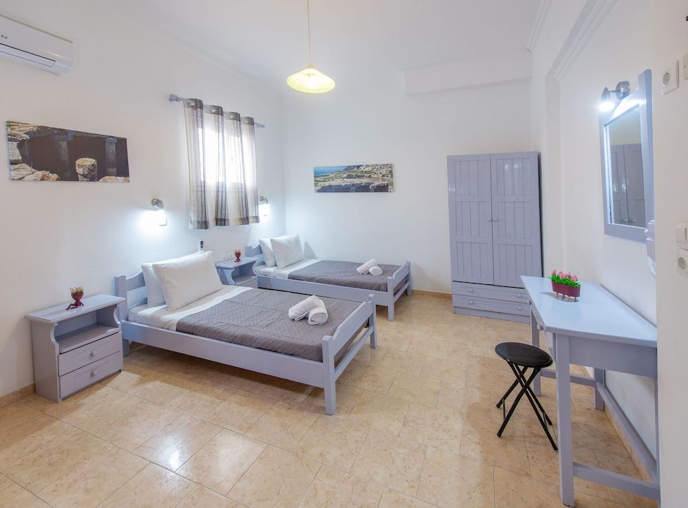 undefined Santorini NY 10