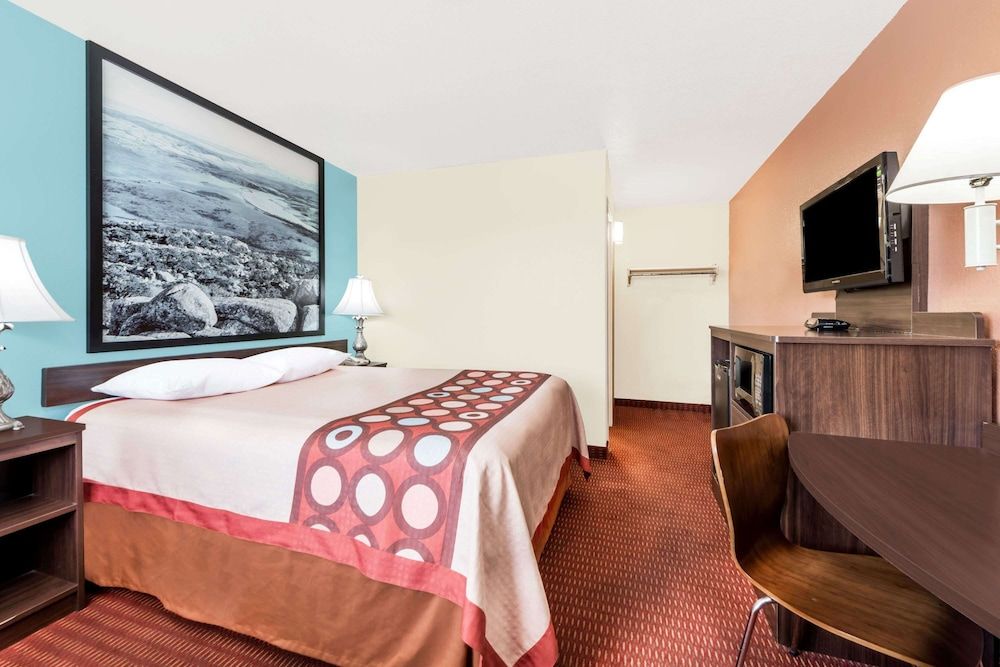 Standard Room, 1 Queen Bed, Smoking