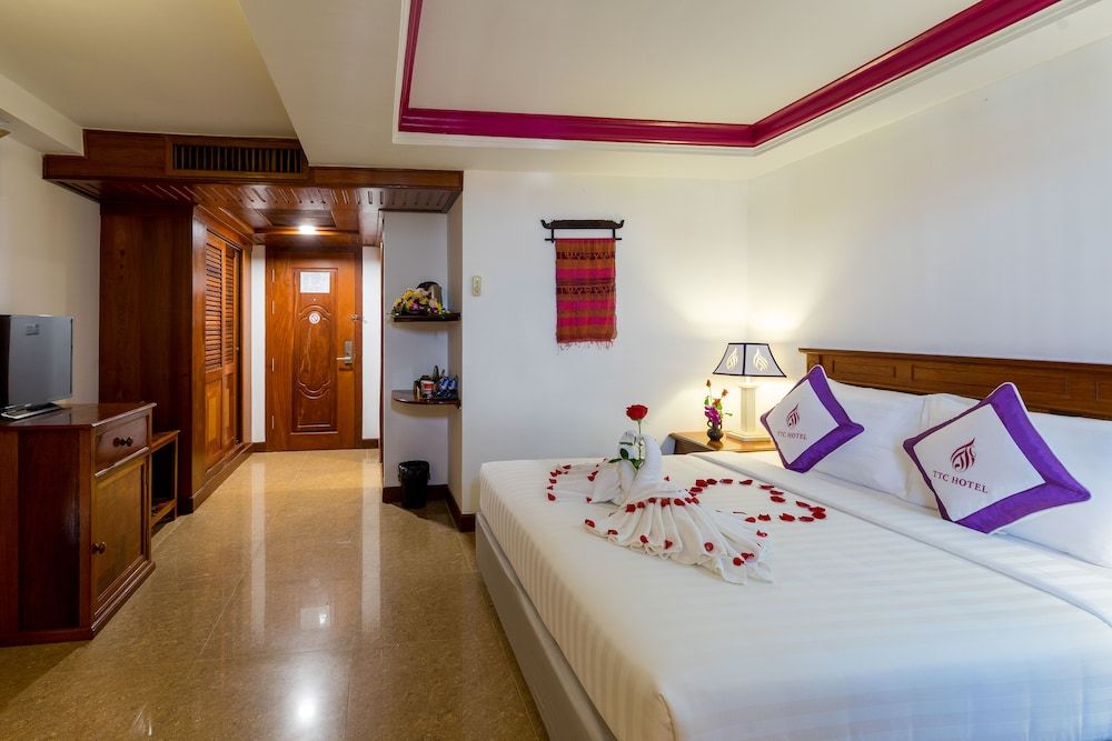 TTC Hotel Premium-Angkor Deluxe Double or Twin Room 2
