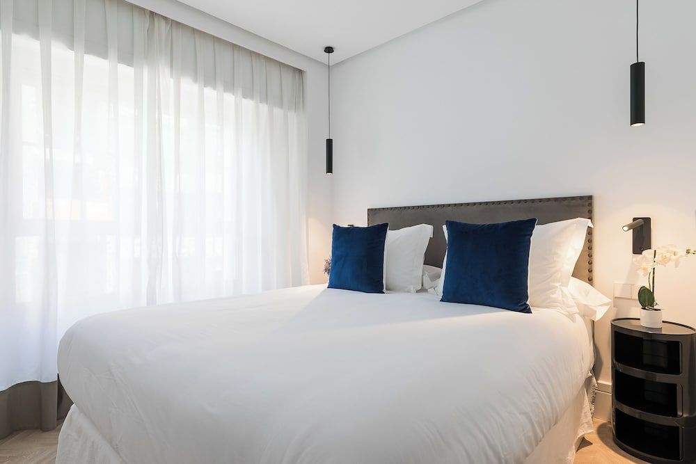 undefined Feelathome Waldorf Suites Apartments