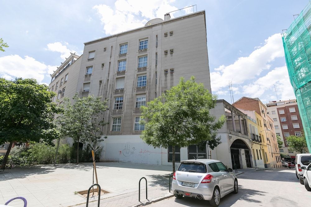 undefined Feelathome Waldorf Suites Apartments 2