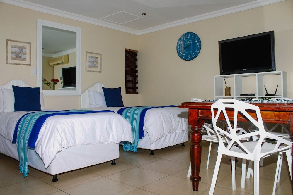 La Dolce Vita Guest House Room (5 - FAMILY UNIT) 4