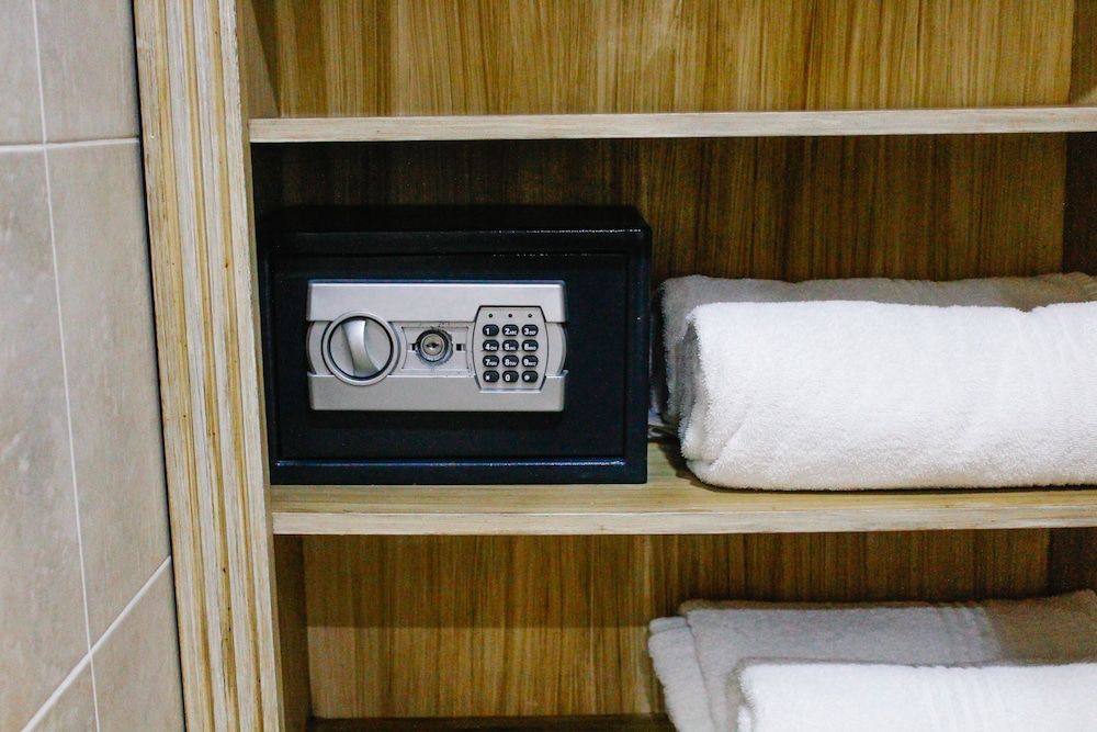 La Dolce Vita Guest House Room (2 - QUEEN ROOM) 9