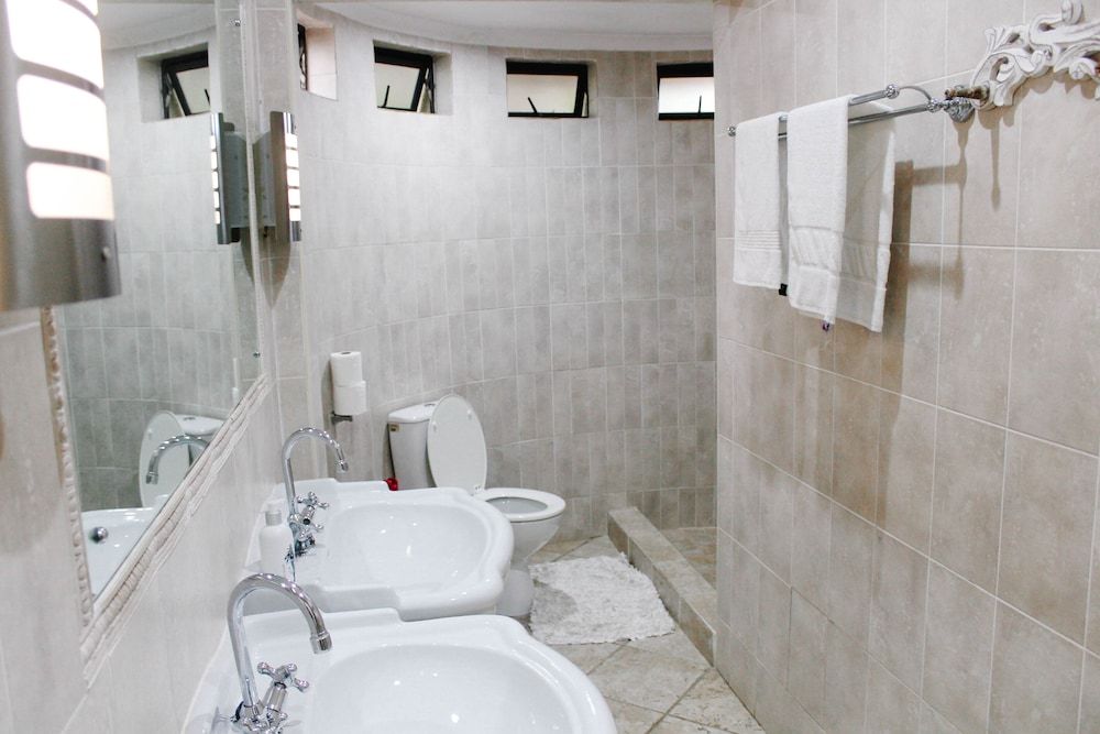 La Dolce Vita Guest House Room (2 - QUEEN ROOM) 5