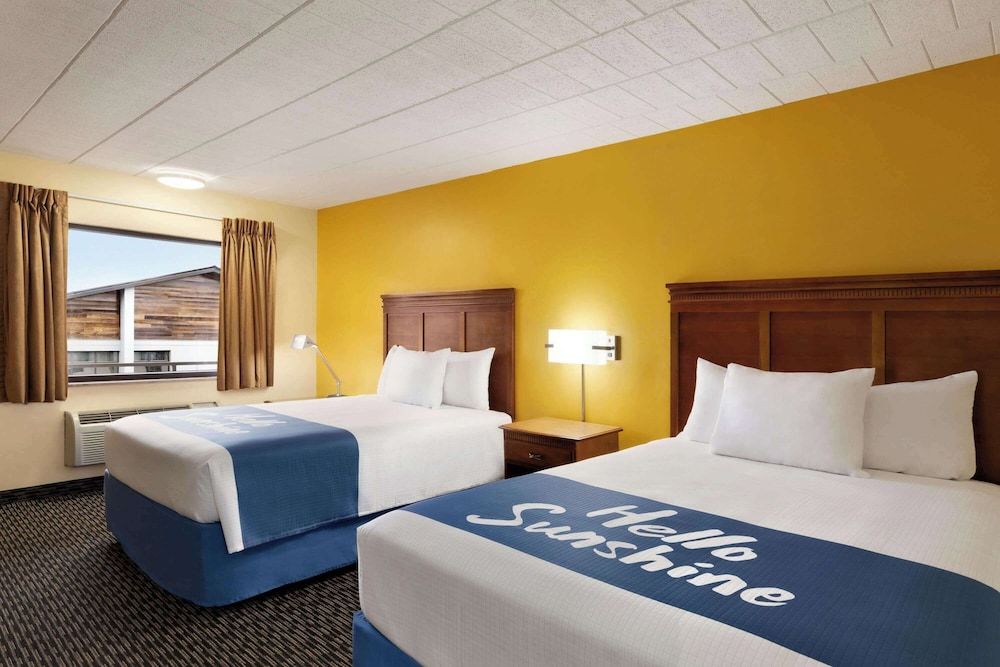 Room, 2 Queen Beds, Smoking