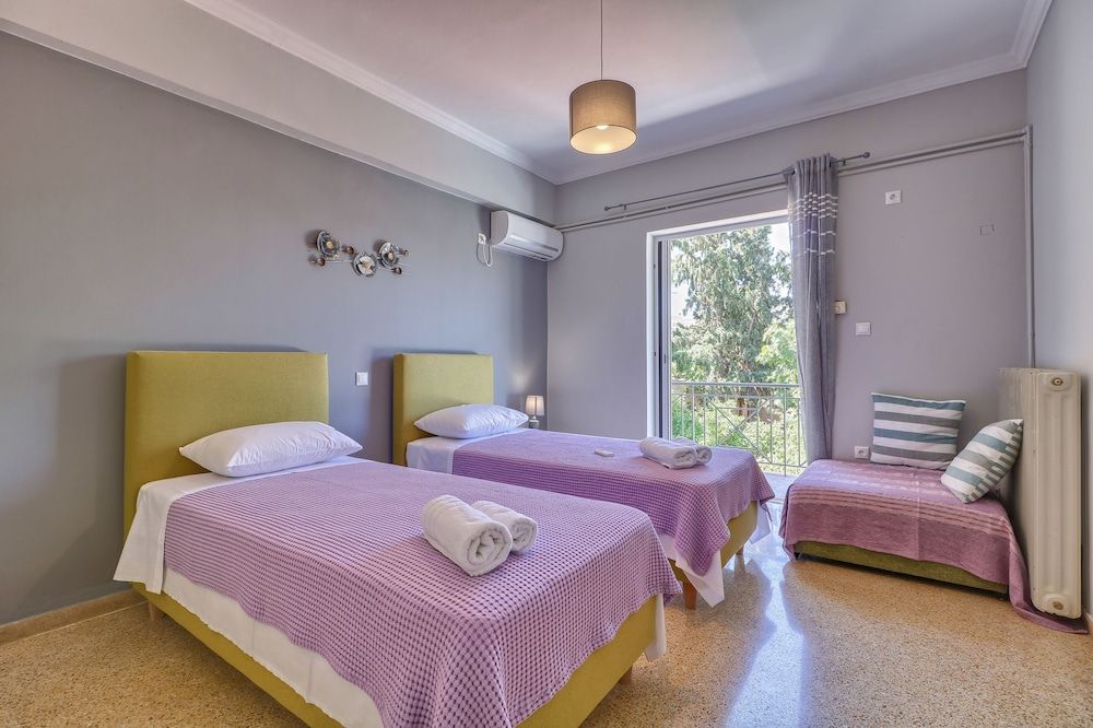 Carpe Diem Apartments By Athens Airport Apartment, 2 Bedrooms, Balcony, Courtyard View (2) 2