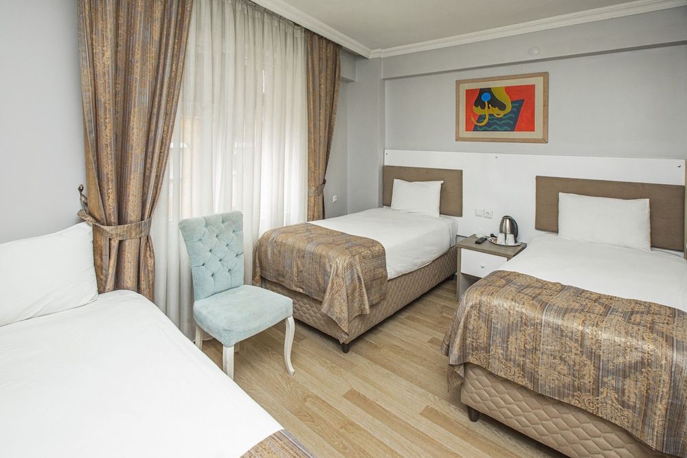 Konuk Hotel Economy Triple Room, 3 Twin Beds, Non Smoking 3