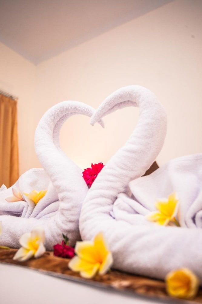 Singgahan Bungalow by ecommerceloka Deluxe Room 4