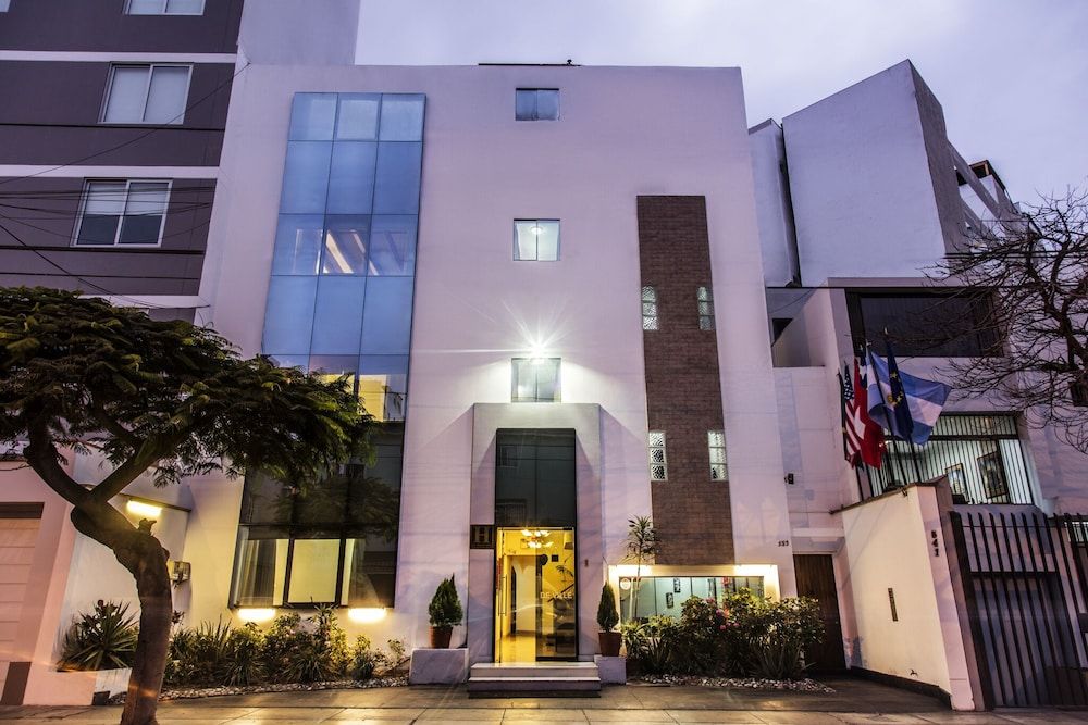 undefined Hotel Ferre De Ville