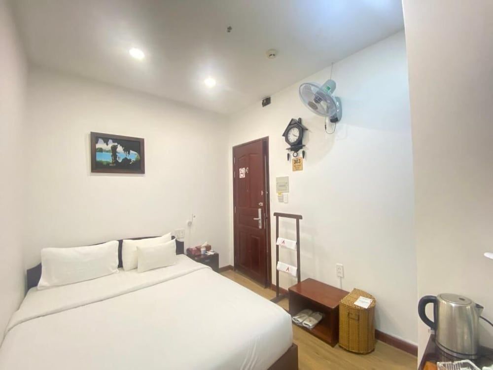 A25 Hotel - 25 Truong Dinh Standard Double Room 5