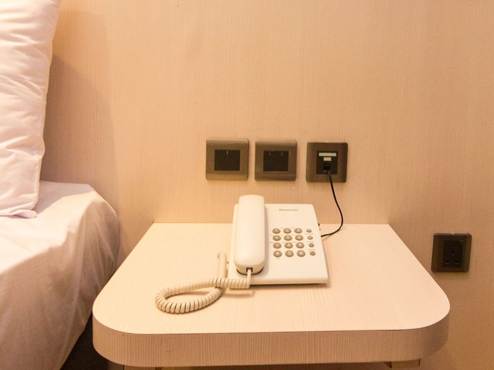 undefined Blitz Hotel Batam Centre 10