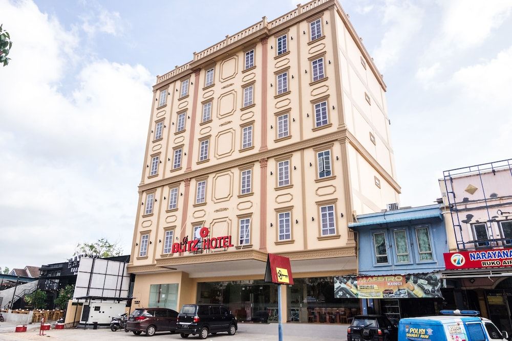undefined Blitz Hotel Batam Centre 3