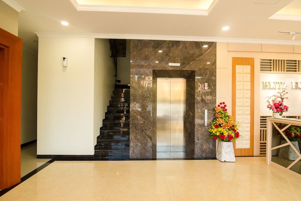 undefined Blitz Hotel Batam Centre