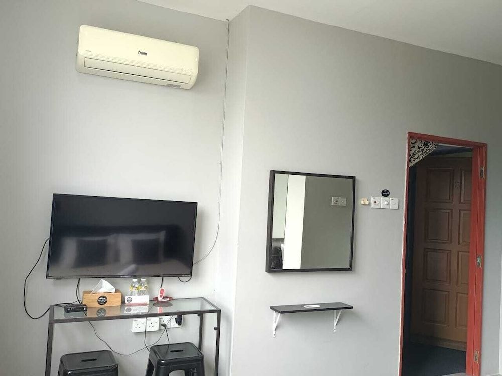 Oyasumi Hotel Deluxe Quadruple Room 17