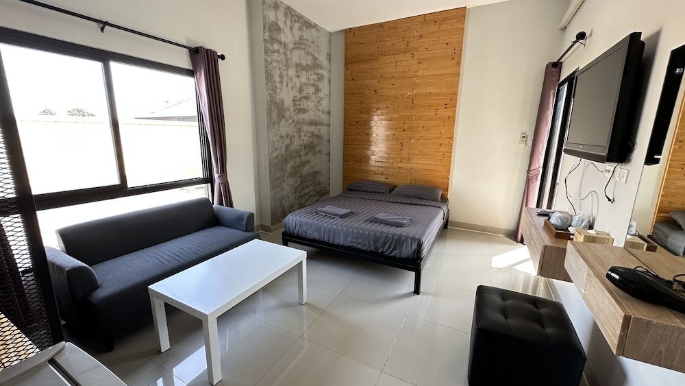 Buathong Pool Villa Deluxe Room 7