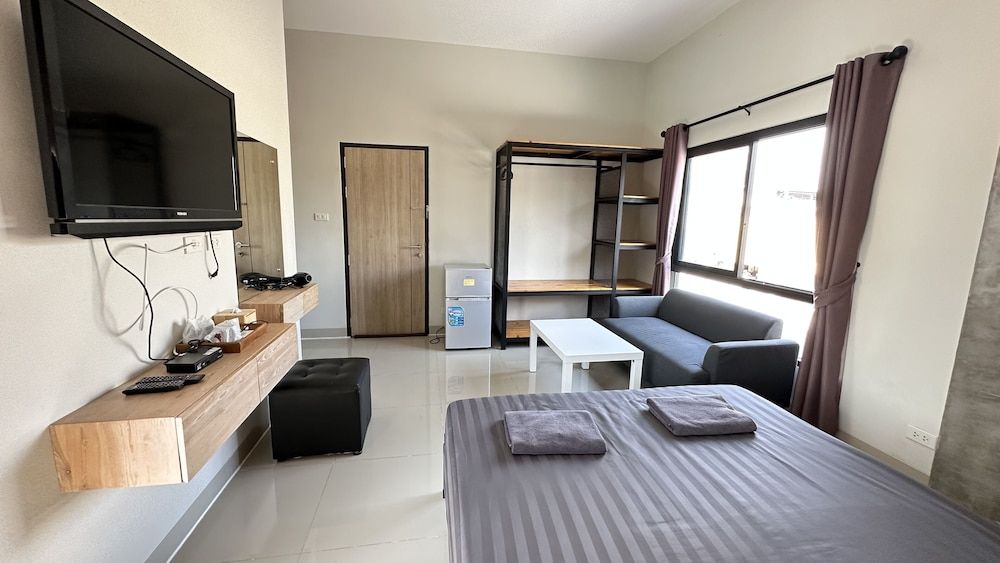 Buathong Pool Villa Deluxe Room 5