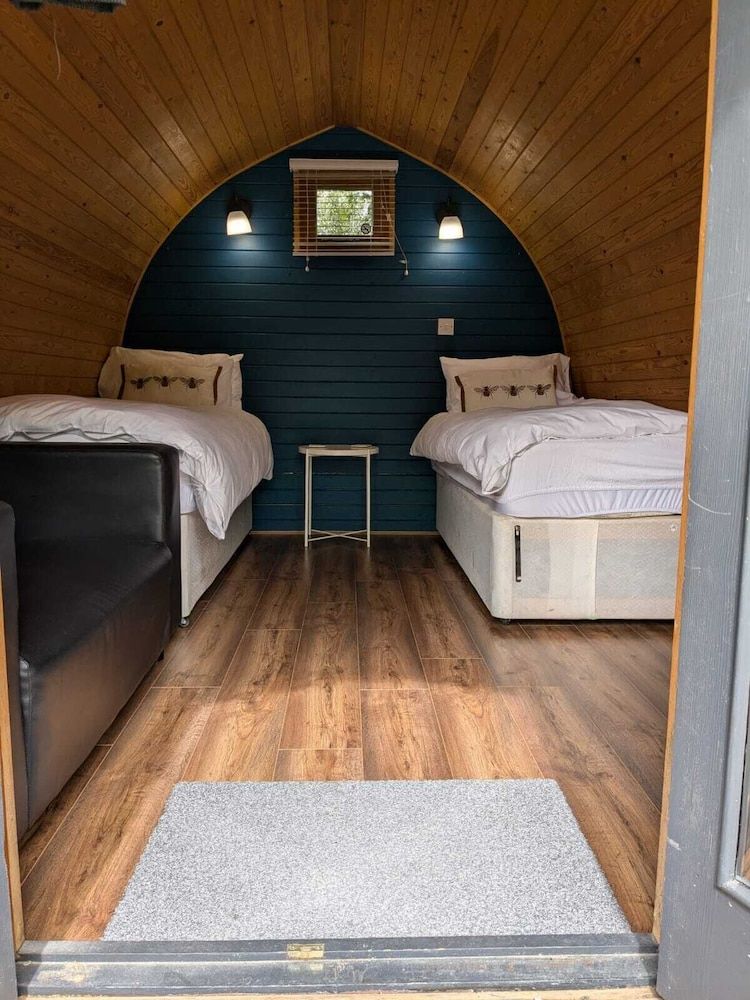 Room, Shared Bathroom (Dog Pod)