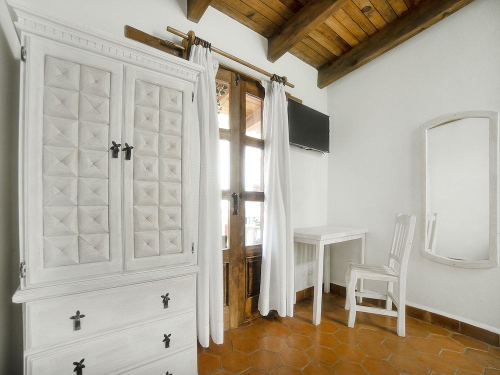 Hotel Valle Bonito, Valle de Bravo Standard Room, City View 7