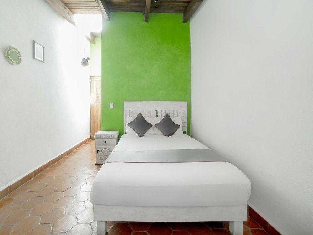 Hotel Valle Bonito, Valle de Bravo Standard Room, City View 2