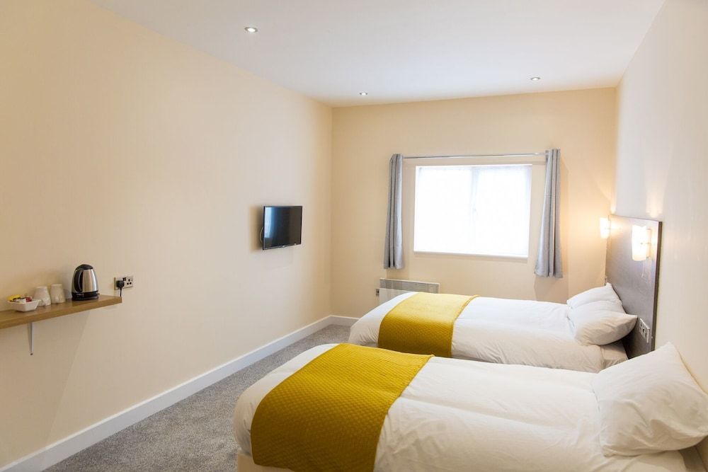 Halfway Hotel Triple Room 3