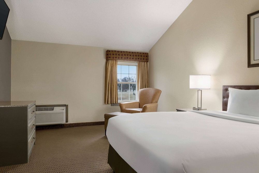 Room, 1 King Bed, Non Smoking