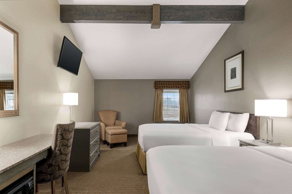 Deluxe Room, 2 Queen Beds, Non Smoking