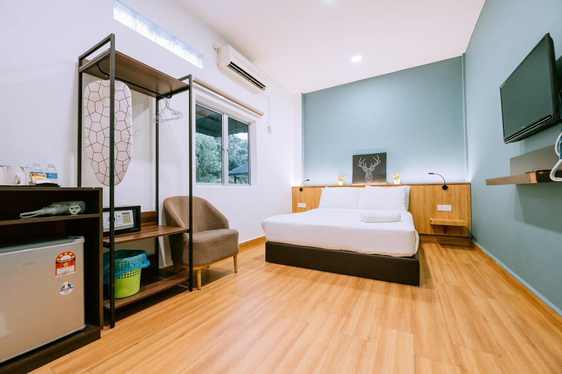 Garden View Queen Room