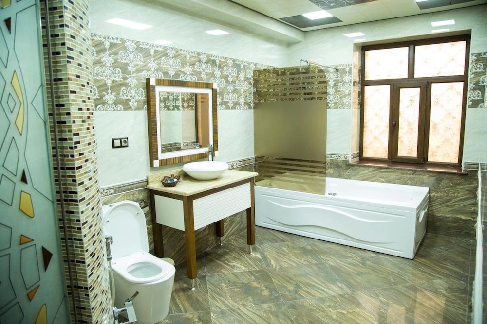 Manor Hotel Family Apartment 3