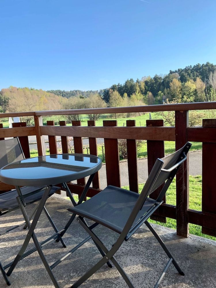 Les Hameaux De Lozere, Sure Hotel Collection by Best Western Classic Room, 2 Twin Beds, Bathtub (Twin bed on request) 4