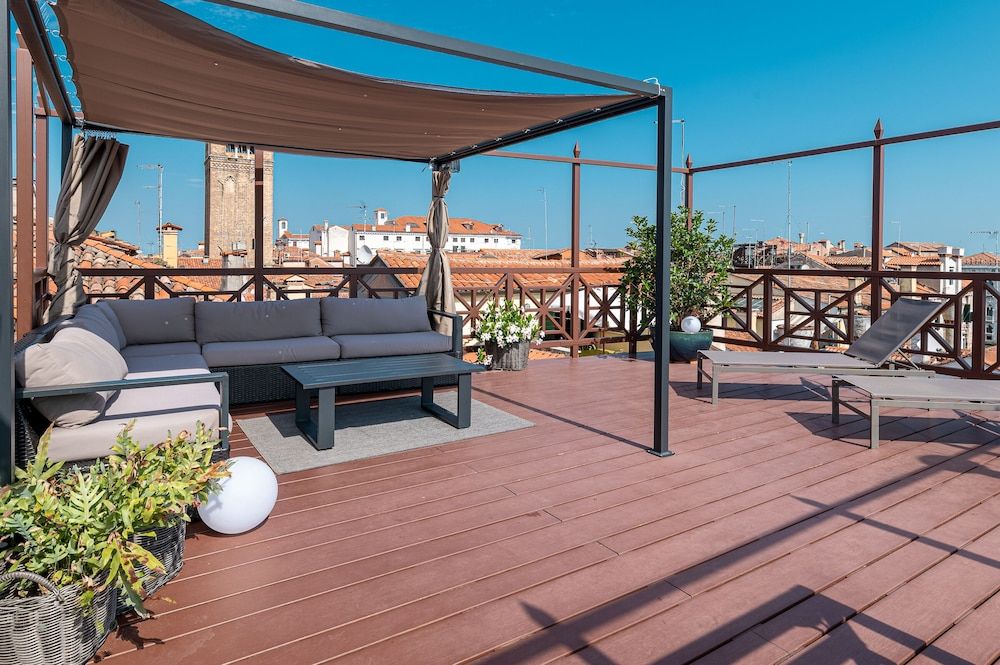 undefined La Finestra sulle Beccarie