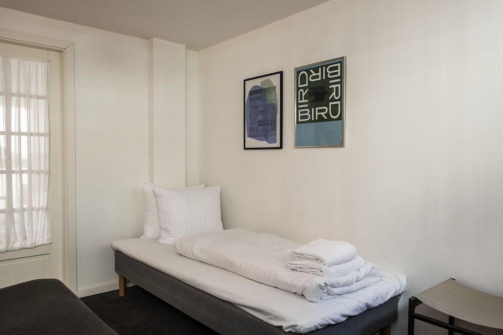 The Churchill apartments by Daniel&Jacob’s Design Apartment, 2 Bedrooms, Kitchen, Courtyard View (Amaliegade 43, Ground Floor) 11