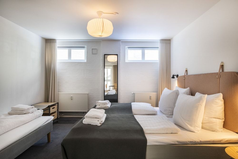 The Churchill apartments by Daniel&Jacob’s Design Apartment, 2 Bedrooms, Kitchen, Courtyard View (Amaliegade 43, Ground Floor) 8