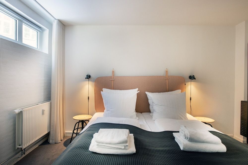 The Churchill apartments by Daniel&Jacob’s Design Apartment, 2 Bedrooms, Kitchen, Courtyard View (Amaliegade 43, Ground Floor) 9