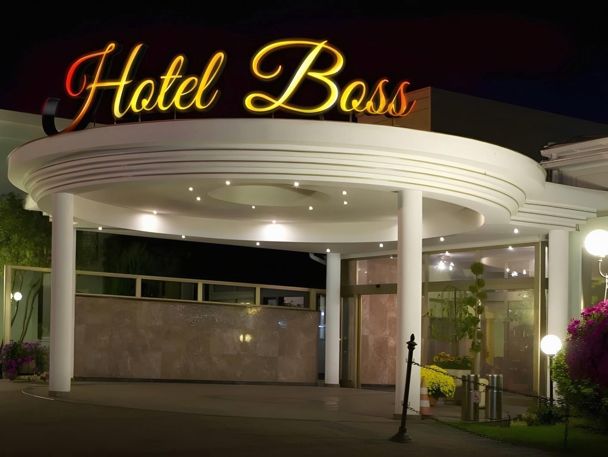 Hotel Boss