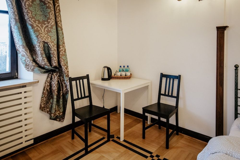 Green Wood Apartment Stara Ochota, 6th floor - no lift Triple Room, Shared Bathroom (1, no lift) 7