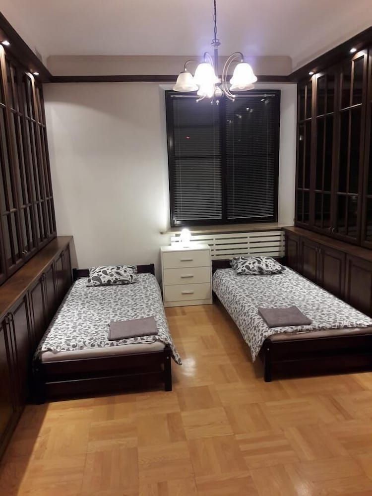 Twin Room (no lift)