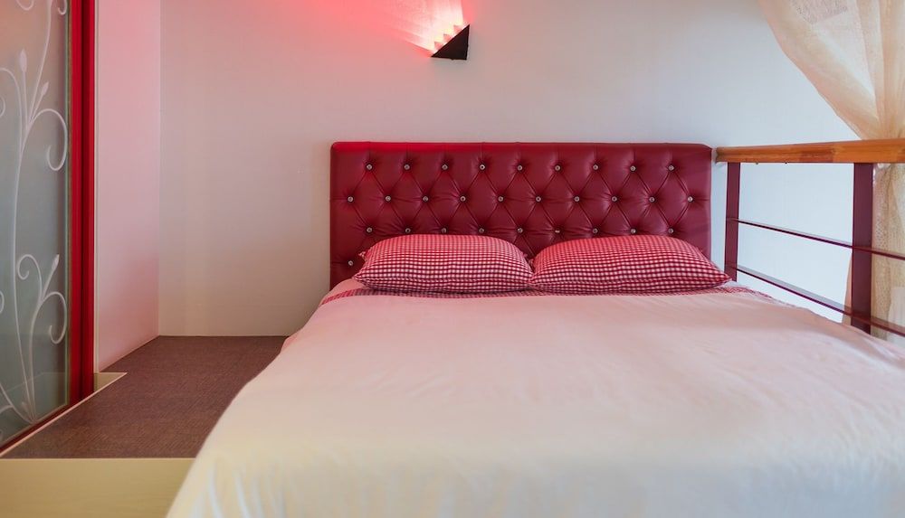 Tongyeong Honey Spa Pension Room (Tiburon)