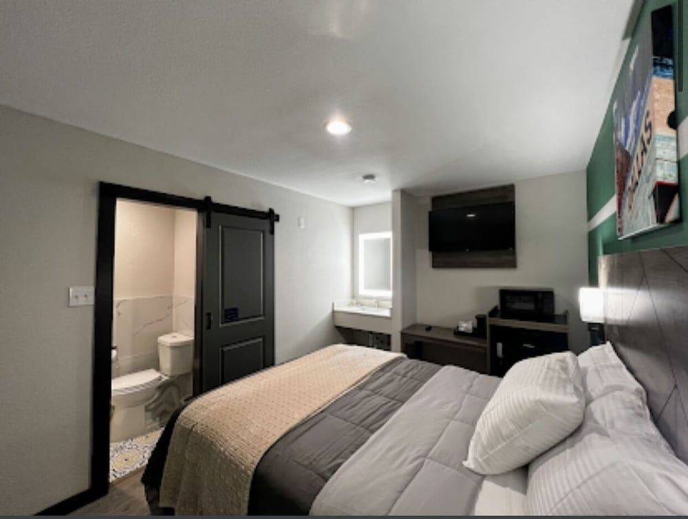 Bishop Arts Suites