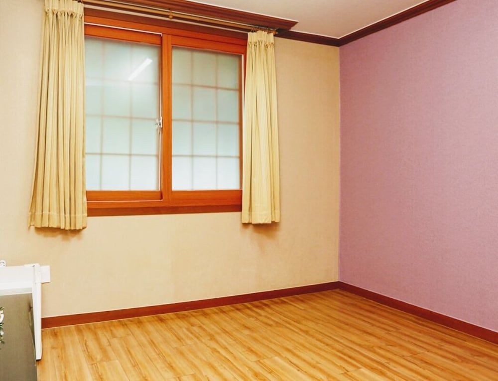 Dasup Pension Standard Ondol Room 2