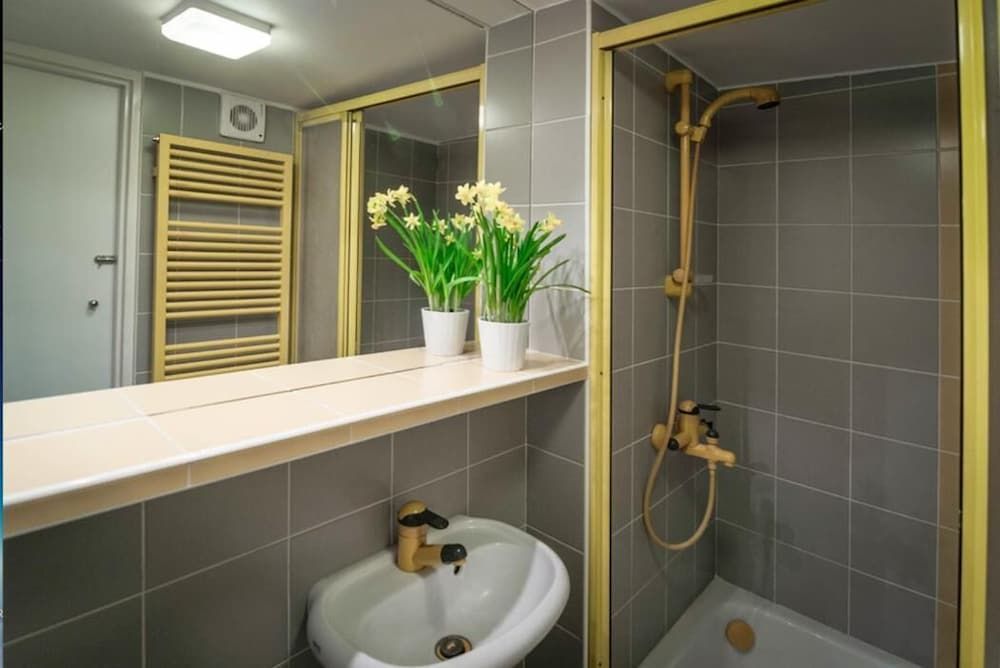 undefined Elite Apartments by the Beach 5