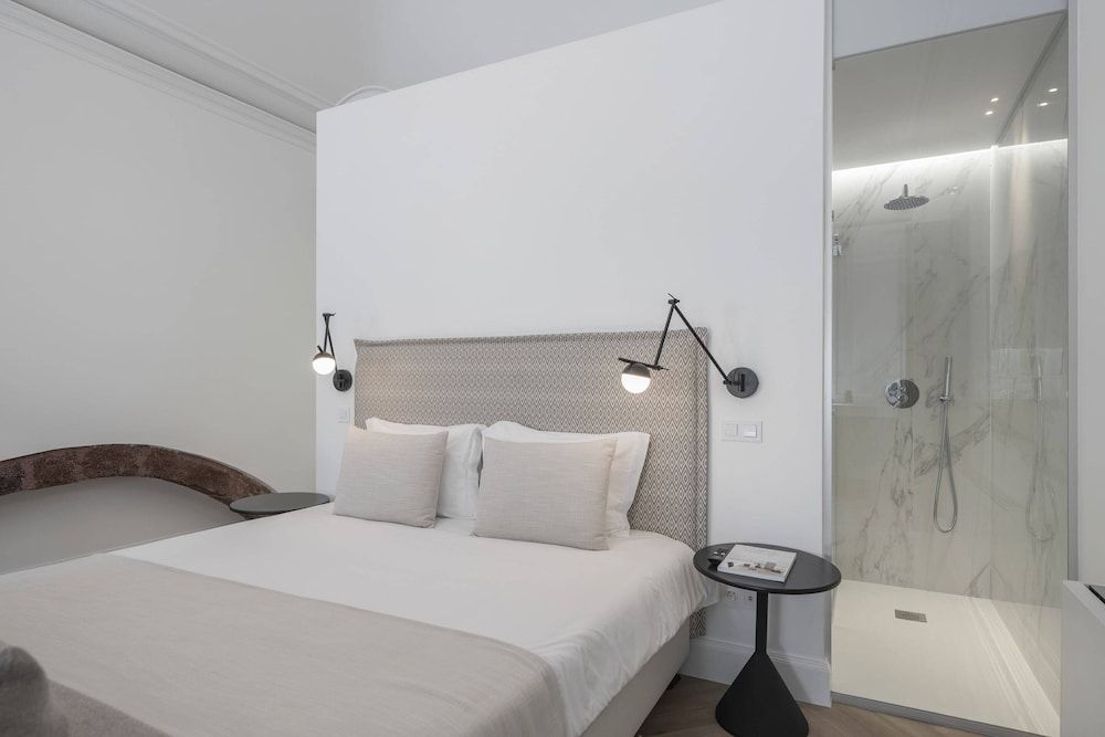 Classic Studio, 1 Queen Bed, Non Smoking