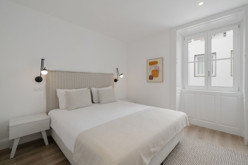City Apartment, 1 Queen Bed with Sofa bed