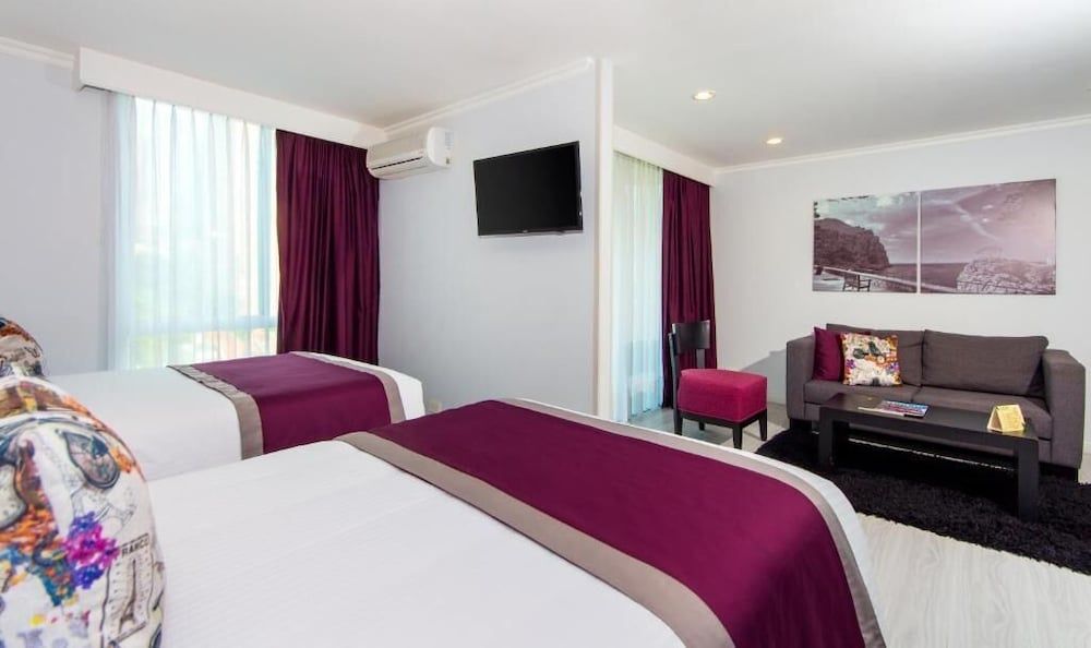 The Morgana Poblado Suites Hotel Premium Twin Room 2