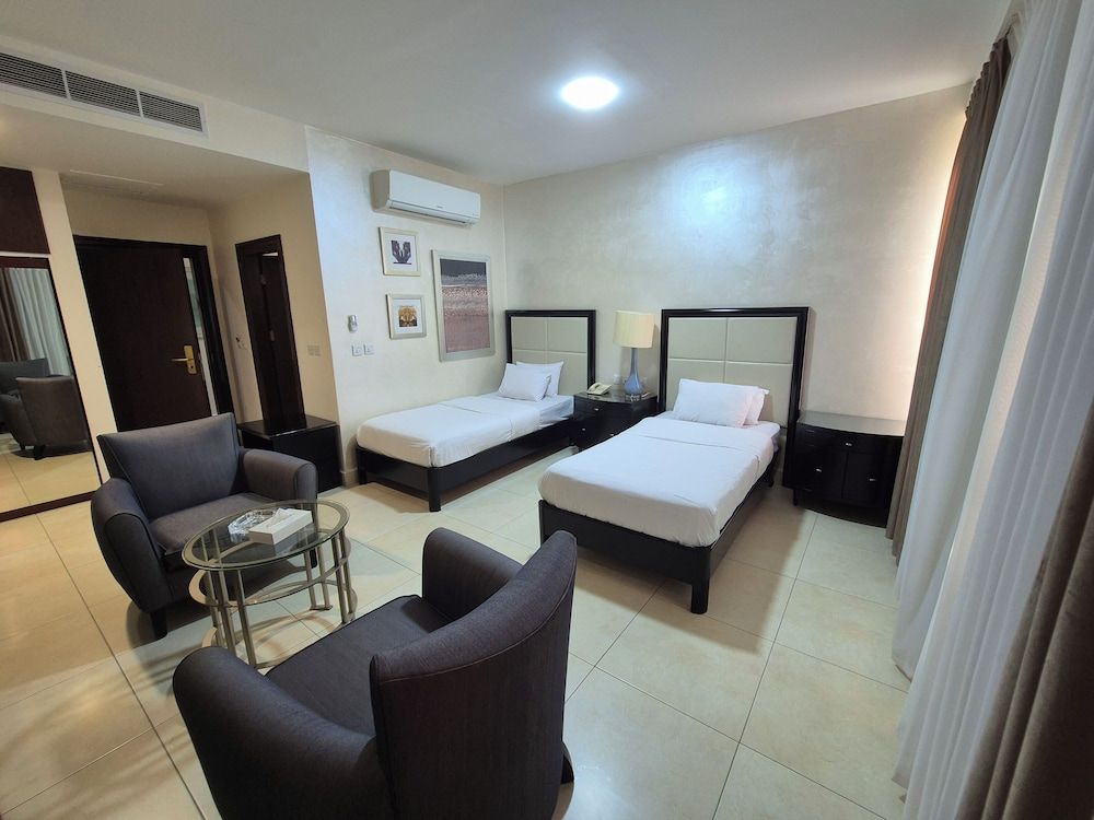 Le Vendôme Hotel Deluxe Twin Room