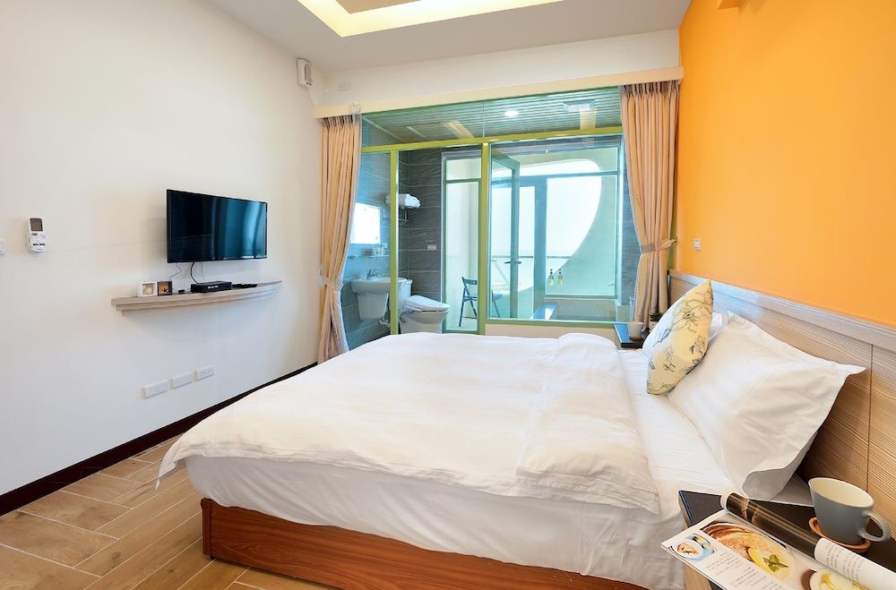 FishHome 15 (NO ELEVATOR, Children under six years old are not allowed) Romantic Suite, 1 Bedroom, Bathtub, Ocean View 3