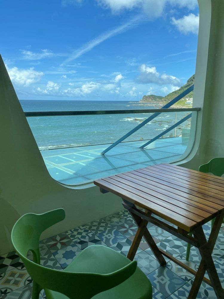 FishHome 15 (NO ELEVATOR, Children under six years old are not allowed) Romantic Suite, 1 Bedroom, Ocean View, Sea Facing 4