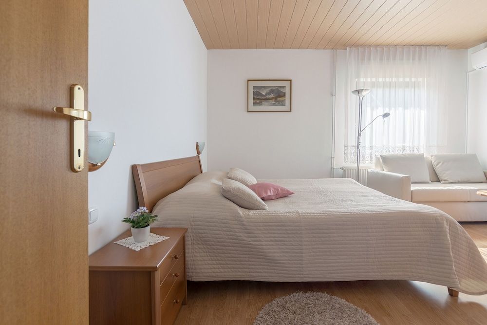 Apartments Fine Stay Bled Comfort Apartment, 2 Bedrooms 9