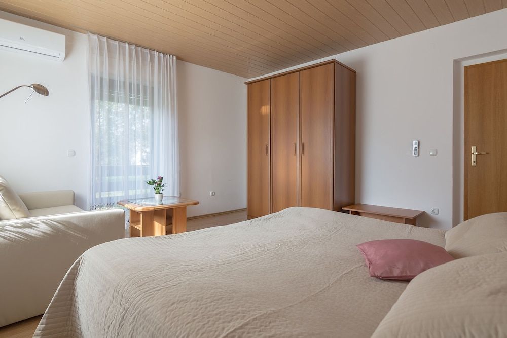 Apartments Fine Stay Bled Comfort Apartment, 2 Bedrooms 6