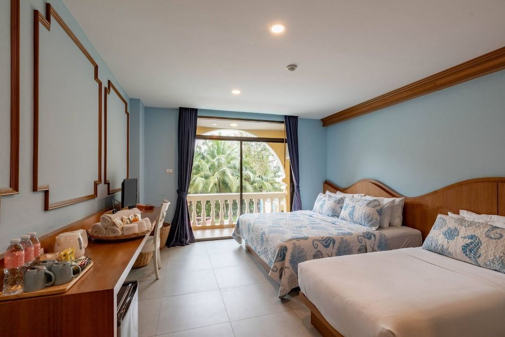 undefined ROYAL PINEAPPLE HOTEL | A Welcome to Wealth and Good Fortune 8